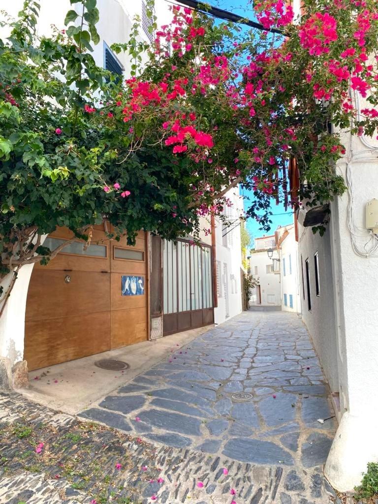 Tortora - Casa En El Centro Con Vistas Al Mar Villa Cadaqués Dış mekan fotoğraf
